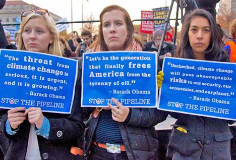 Tens of thousands of protesters marching in Washington against the Keysonte XL