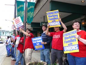 Minnesota labor activists demonstrate their support for EFCA